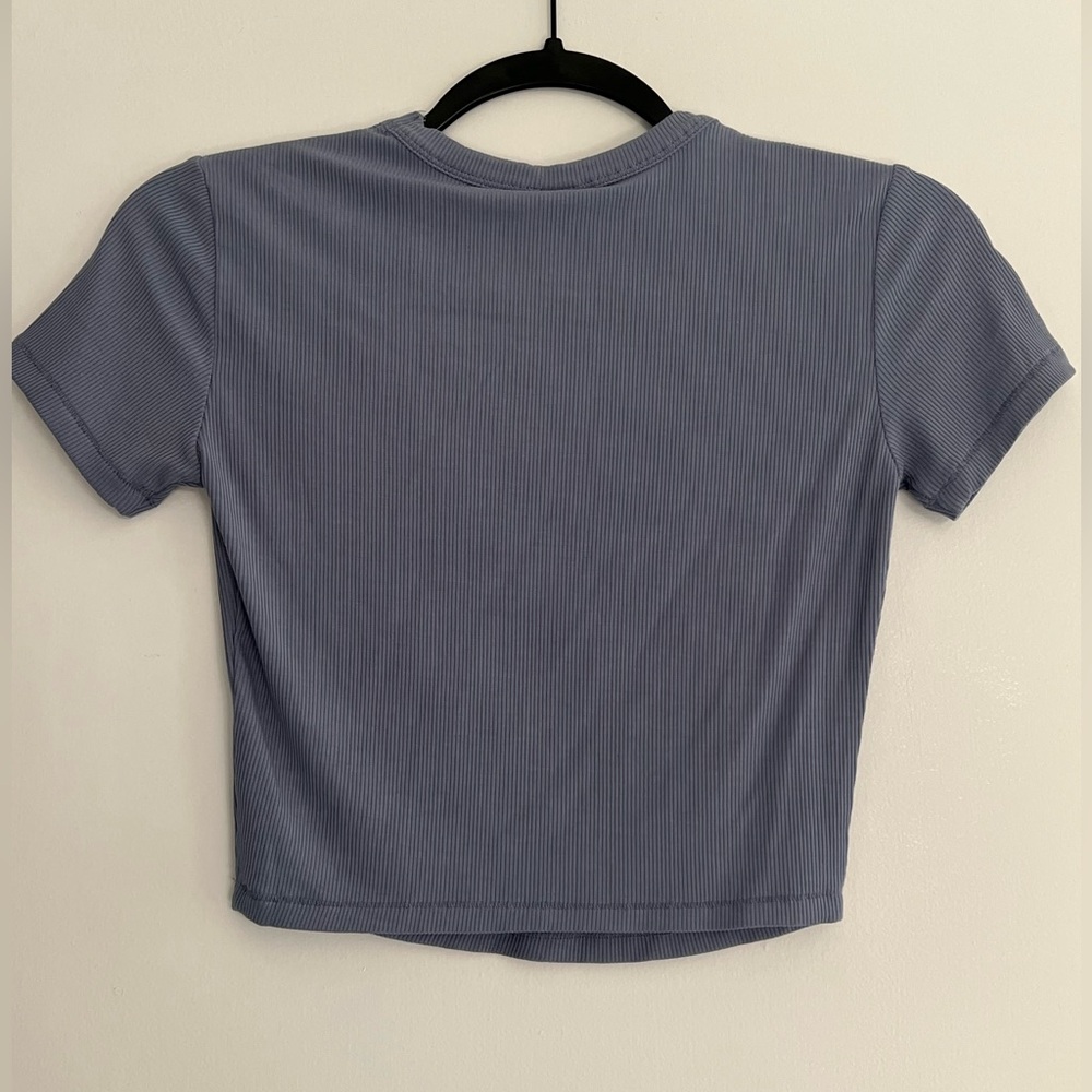 SKIMS SOFT LOUNGE CROPPED T-SHIRT - MEDIUM - SLATE BLUE COLOR
